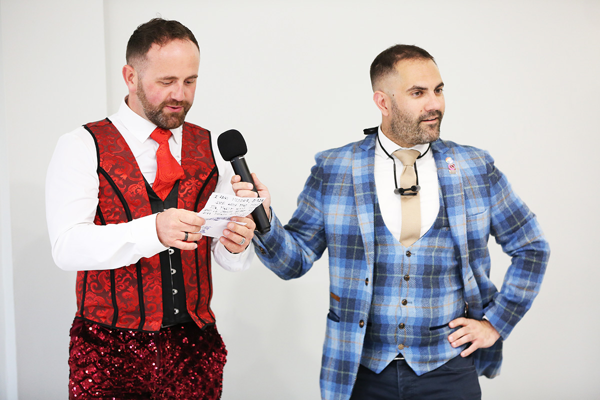 Alfie wedding magician and host Alfie wedding magician and host